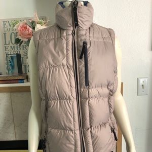 Burton lava down puff vest